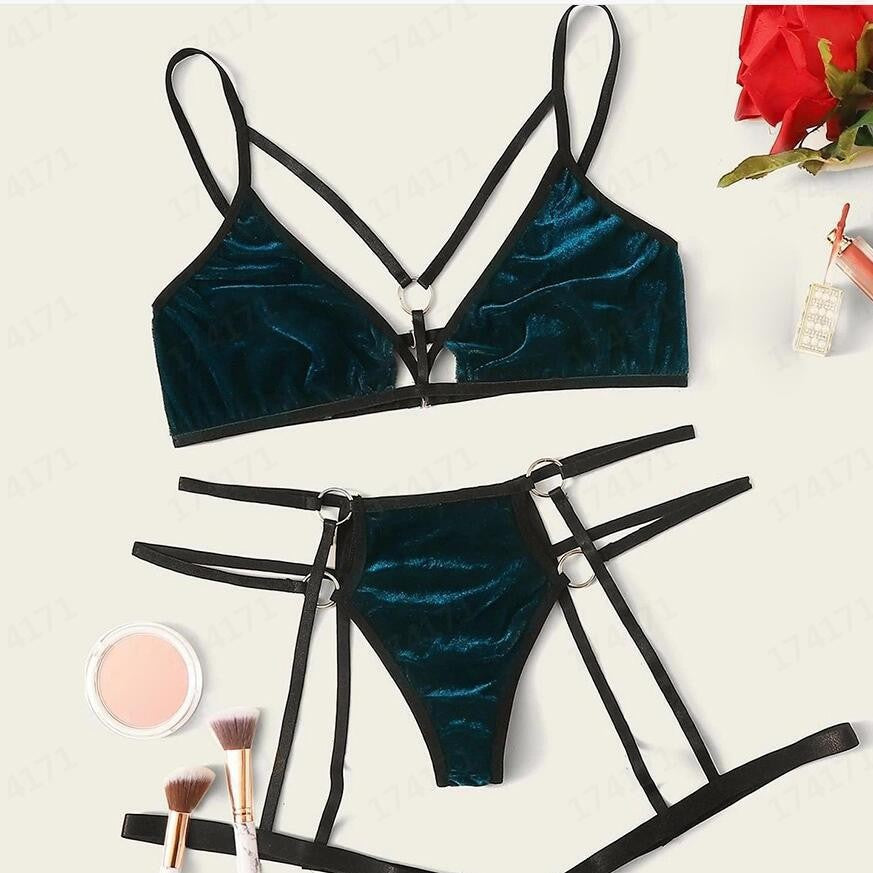 Image of European and American foreign trade underwear pajamas, gold velvet hollow see-through, sexy charm, three-point sexual affection underwear set source